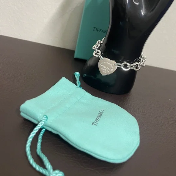 Tiffany & Co. - Picture 13 of 13